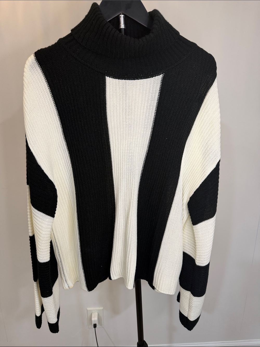 Black & White Ribbed Turtleneck Sweater